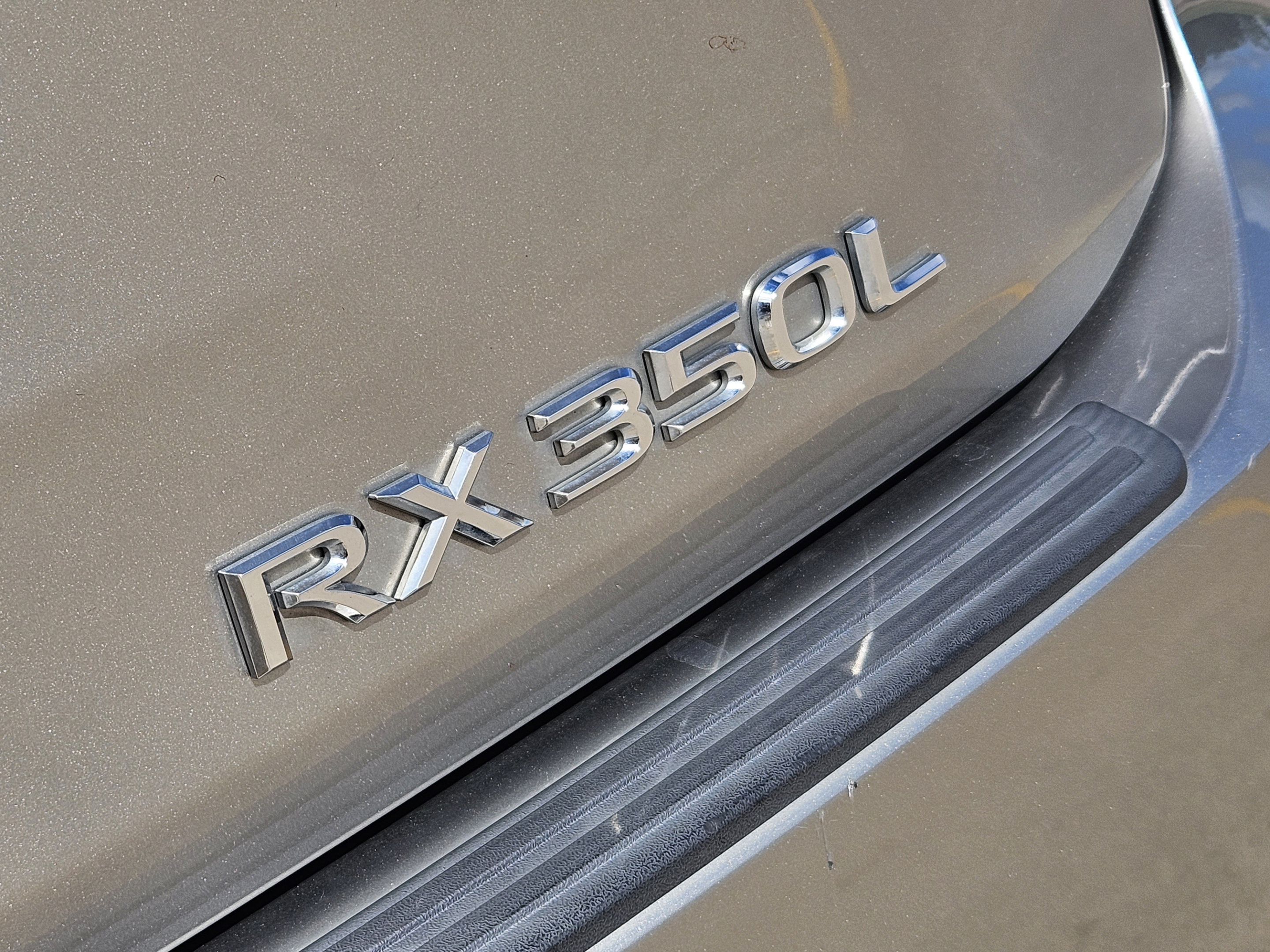 Used 2018 Lexus RX 350L FWD image 9
