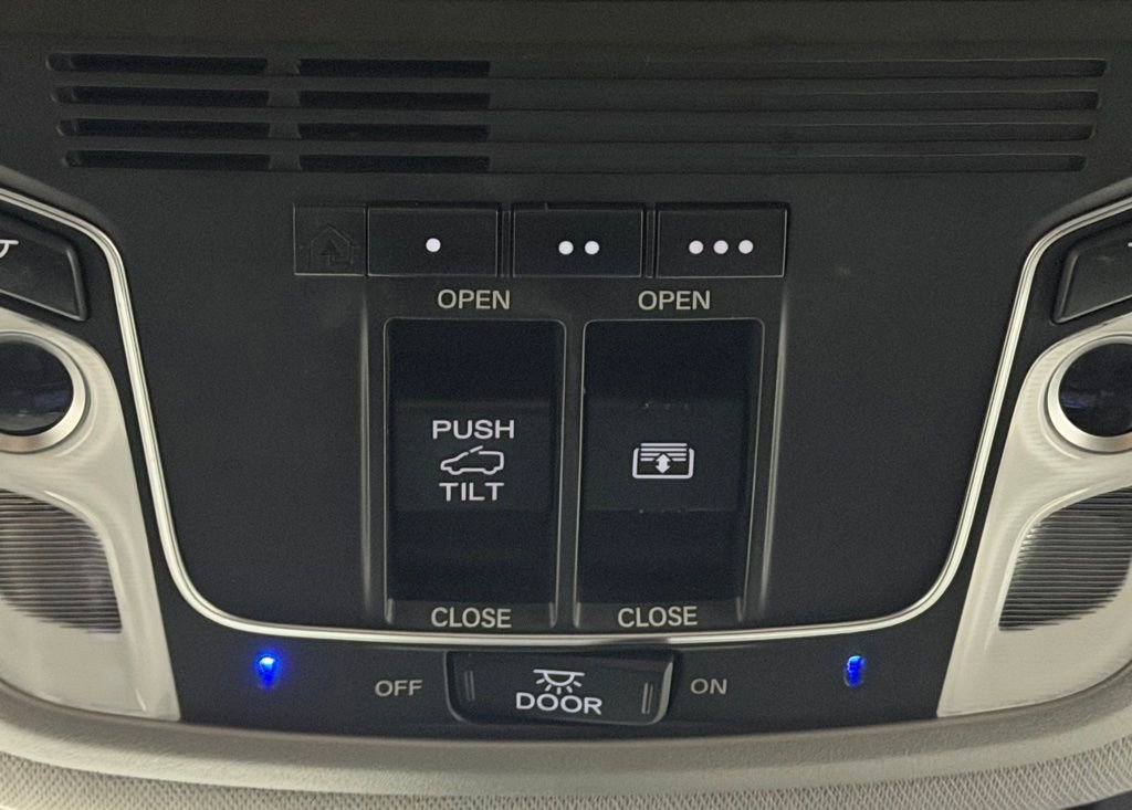 Used 2017 Honda Pilot Elite image 30