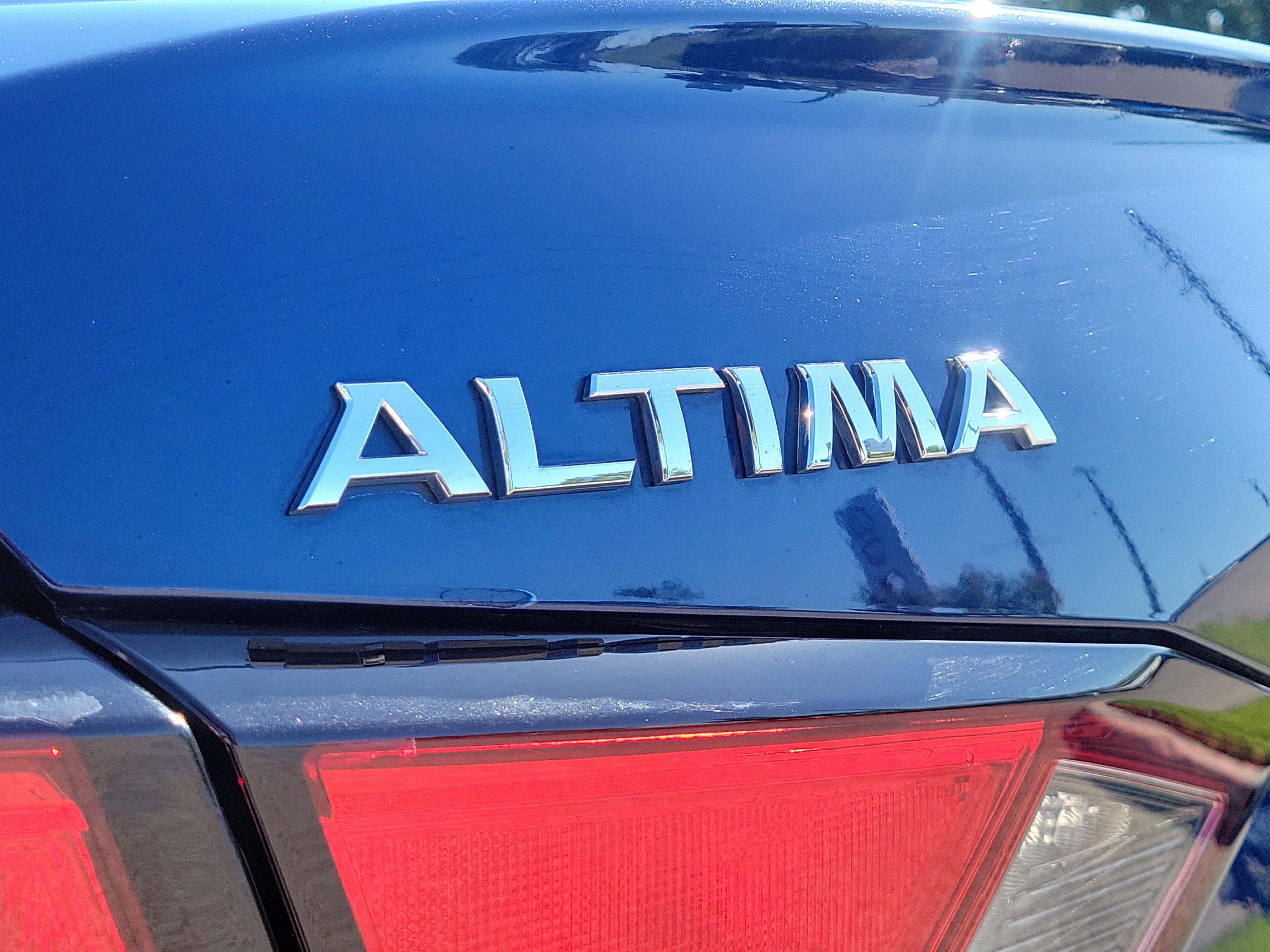 Certified 2021 Nissan Altima 2.5 SR FWD image 11