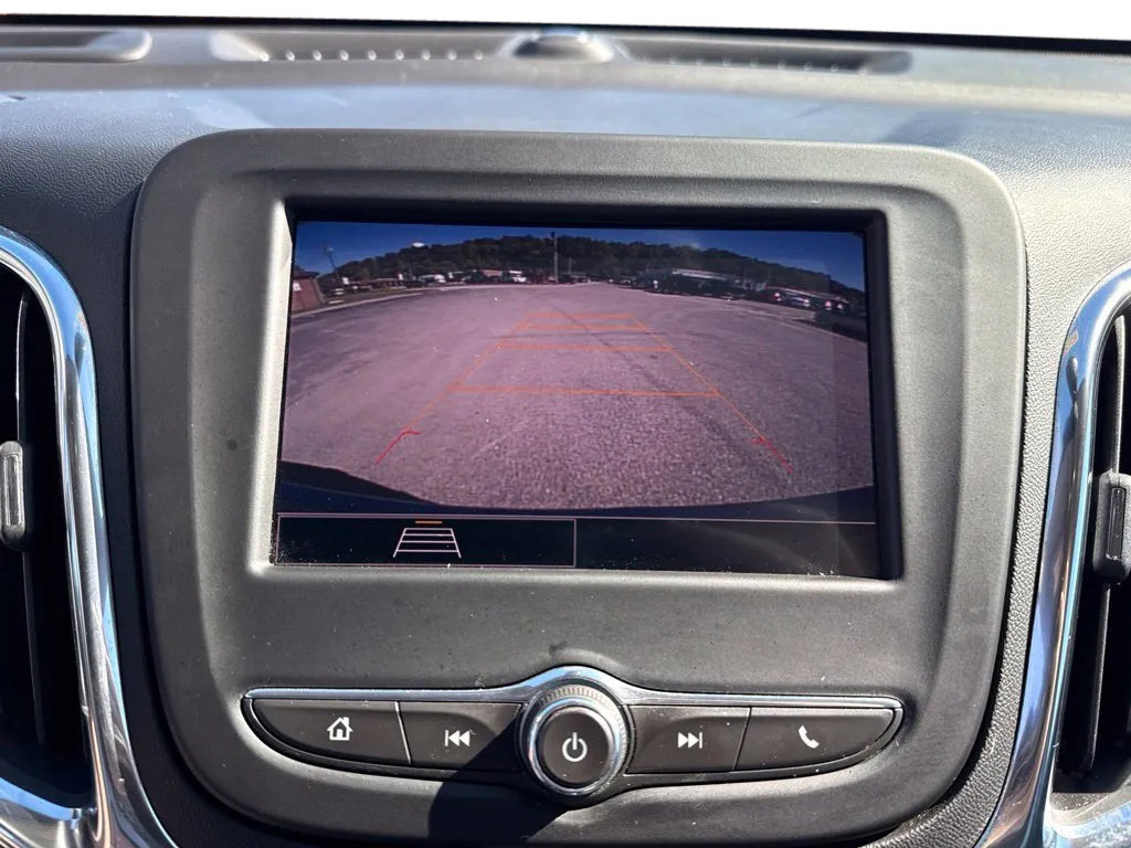 Used 2024 Chevrolet Equinox LT FWD image 23