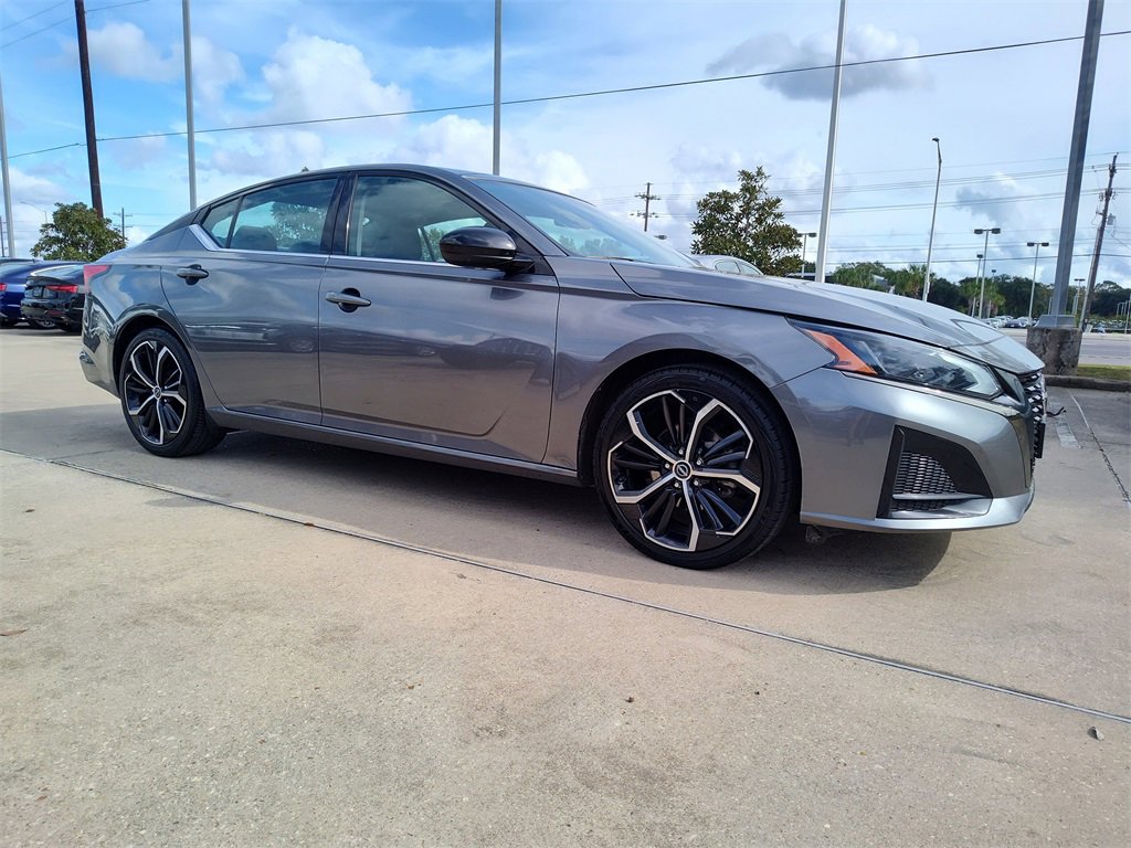 Used 2024 Nissan Altima 2.5 SR image 13