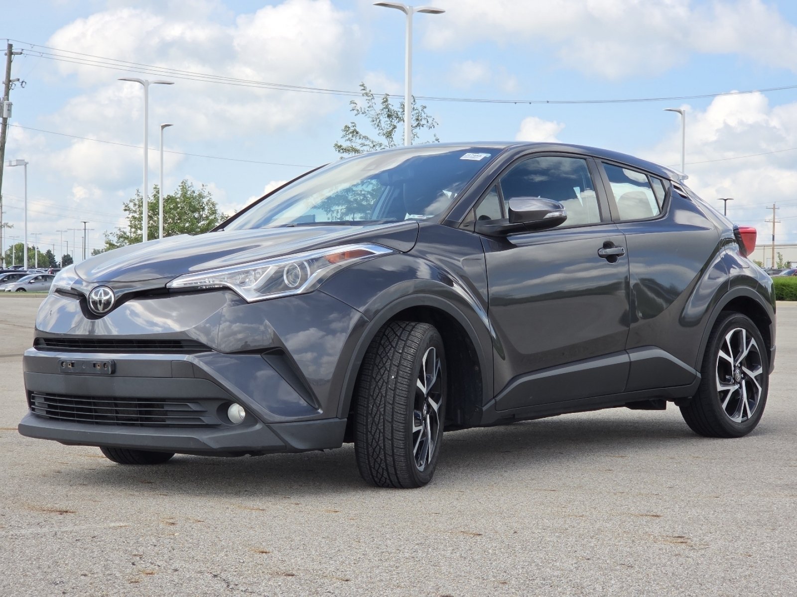 Used 2018 Toyota C-HR XLE FWD image 12