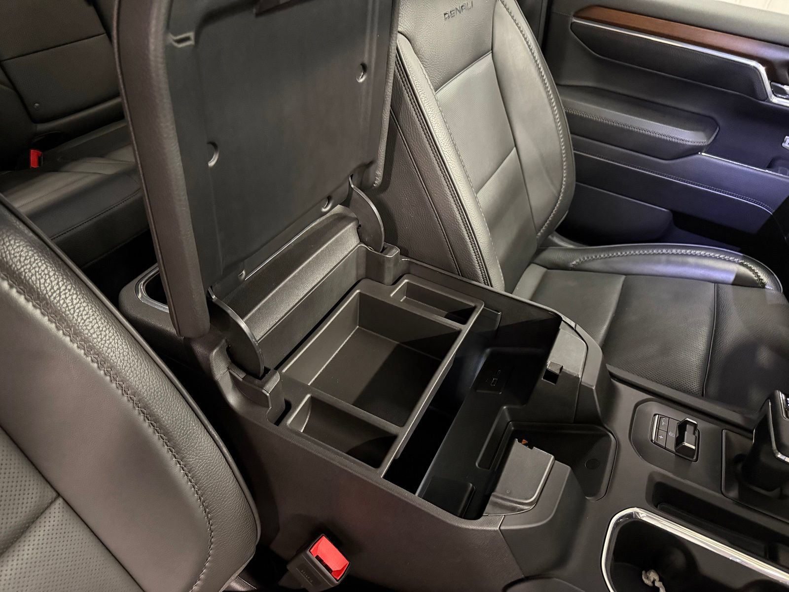 Used 2024 GMC Sierra 1500 Denali w/ Denali Reserve Package AWD/4WD image 32
