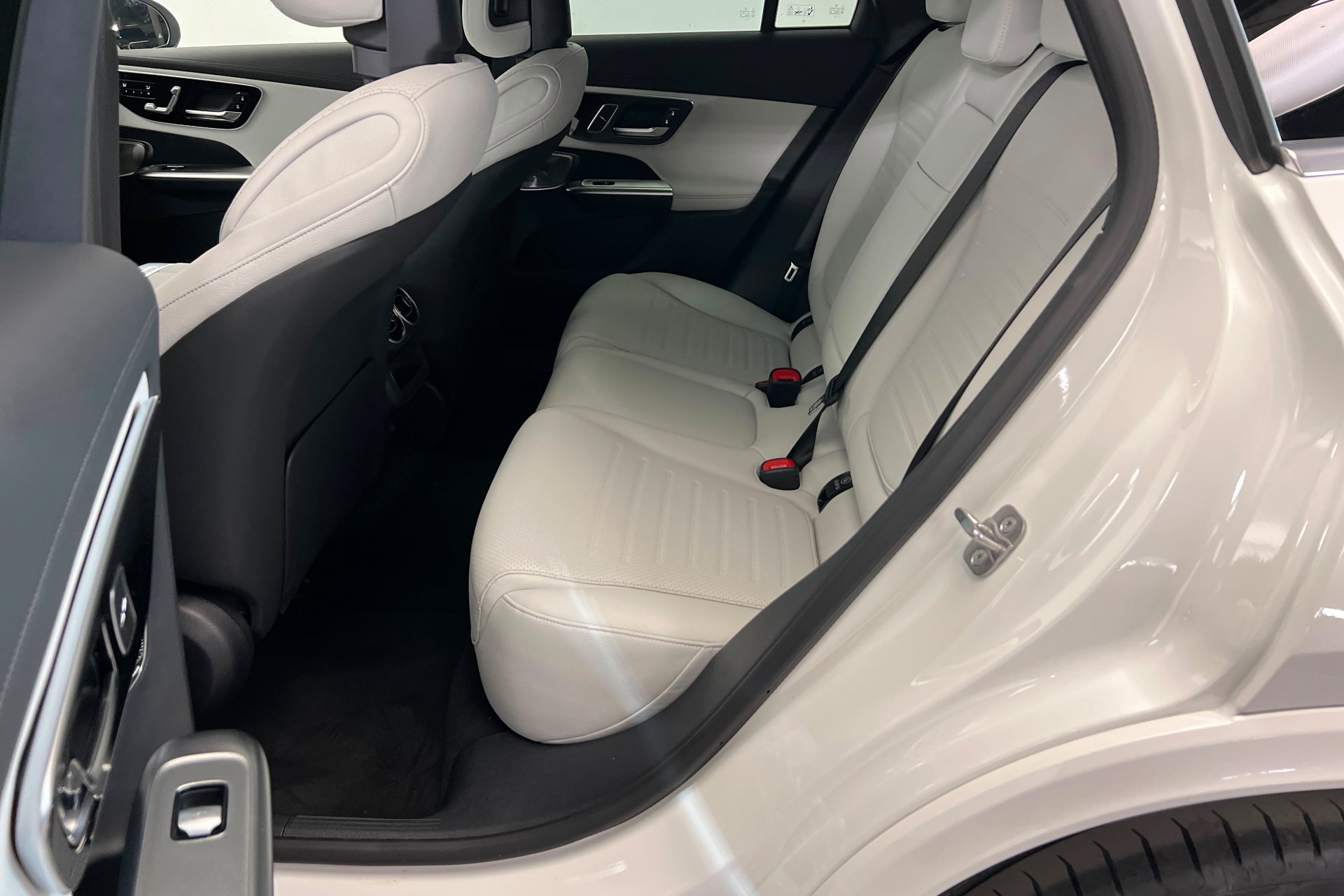 New 2026 Mercedes-Benz GLC 300 4MATIC image 21