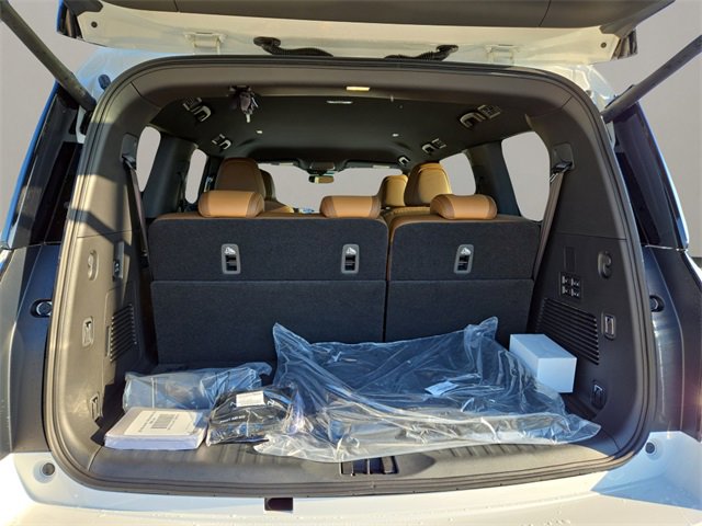 New 2026 Nissan Armada SL w/ Captain's Chari Seat Package image 25