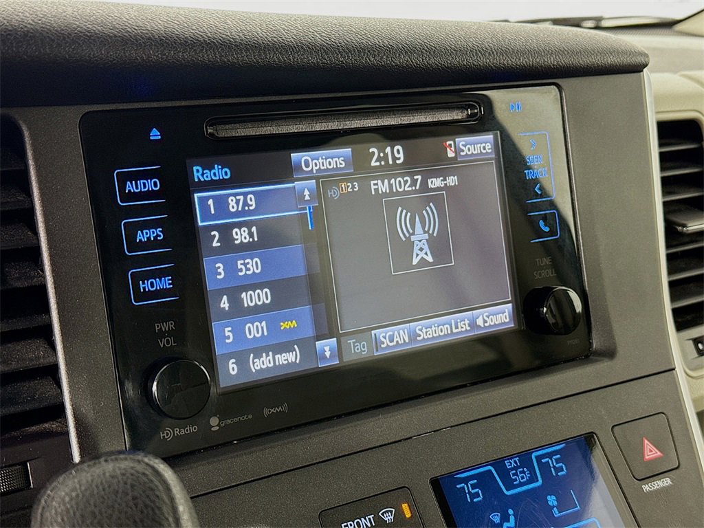 Used 2017 Toyota Sienna LE image 14