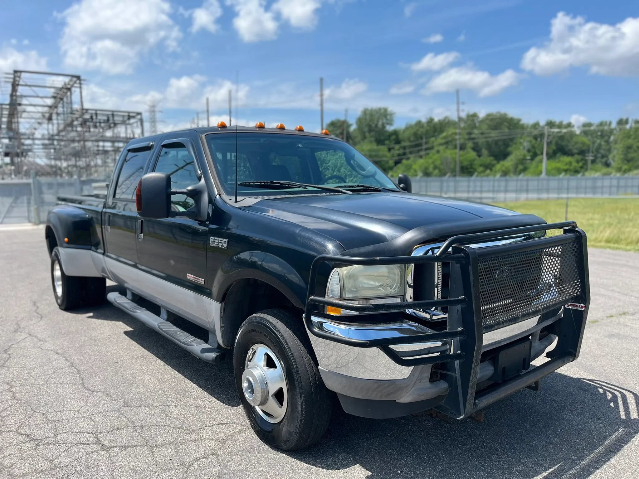 Used 2003 Ford F350 Lariat AWD/4WD image 3