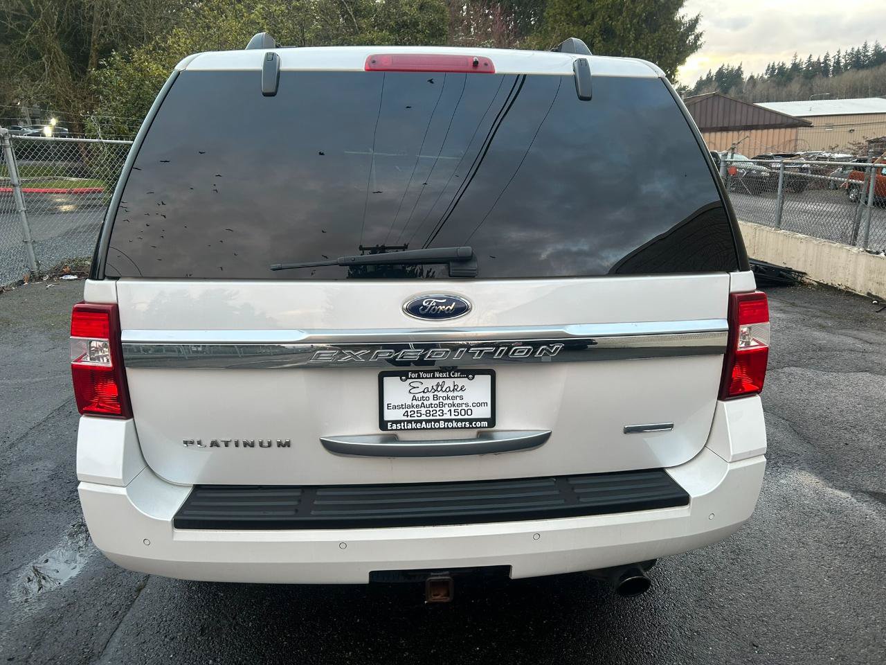 Used 2016 Ford Expedition Platinum AWD/4WD image 6