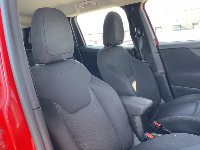 Used 2017 Jeep Renegade Latitude FWD image 26