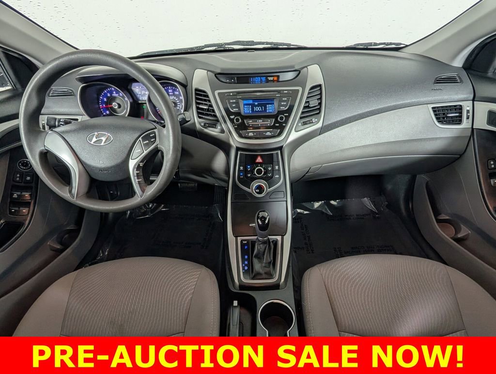 Used 2015 Hyundai Elantra SE image 13