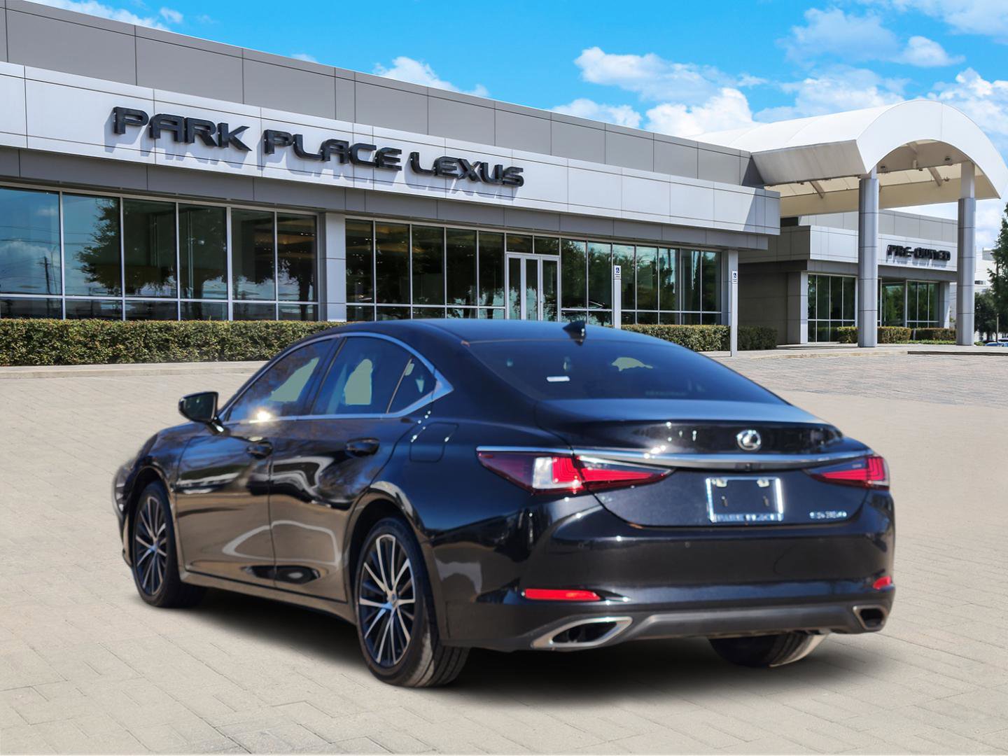 Certified 2023 Lexus ES 350 w/ Premium Package image 4