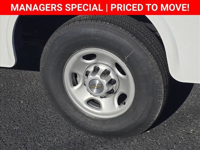 New 2025 Chevrolet Express 3500 w/ Power Convenience Package image 19
