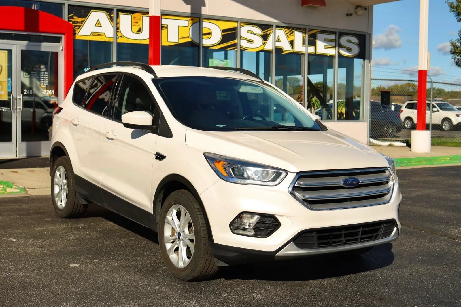 Used 2018 Ford Escape SEL AWD/4WD image 3