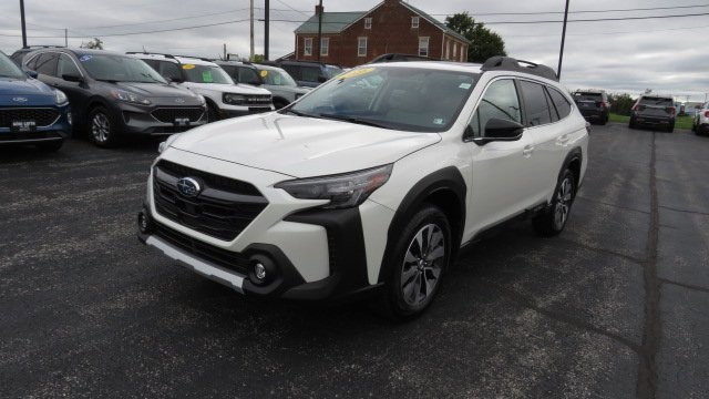 Used 2025 Subaru Outback Limited image 3