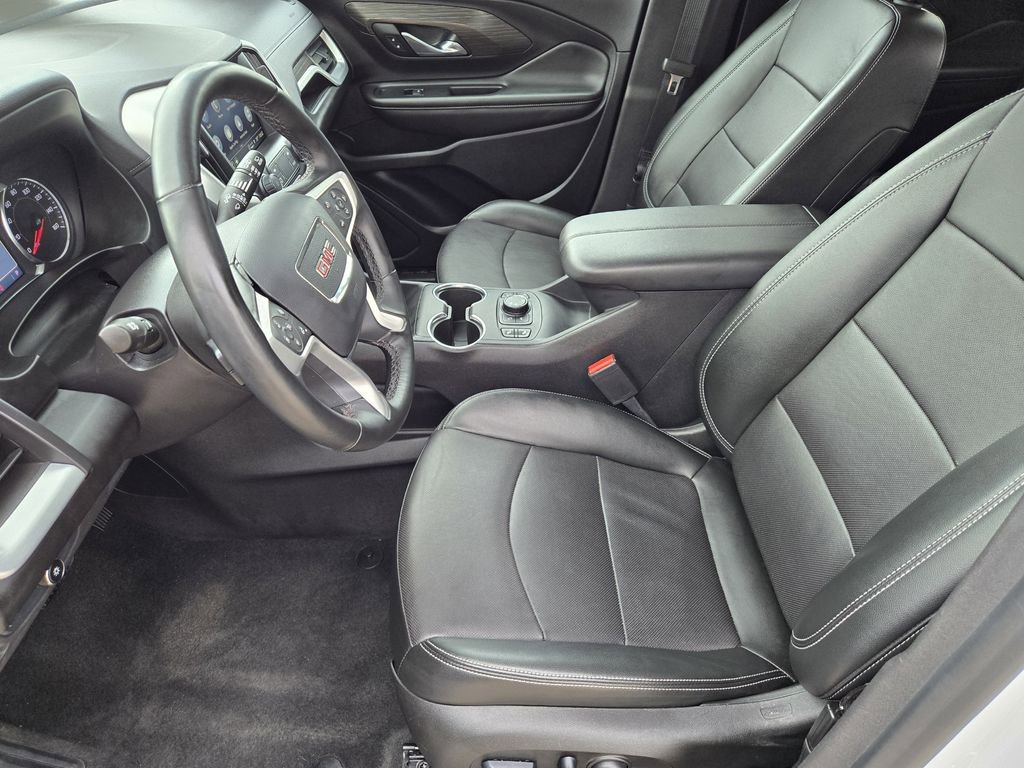Used 2024 GMC Terrain SLT image 11