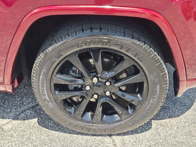 Used 2019 Jeep Grand Cherokee Altitude AWD/4WD image 29