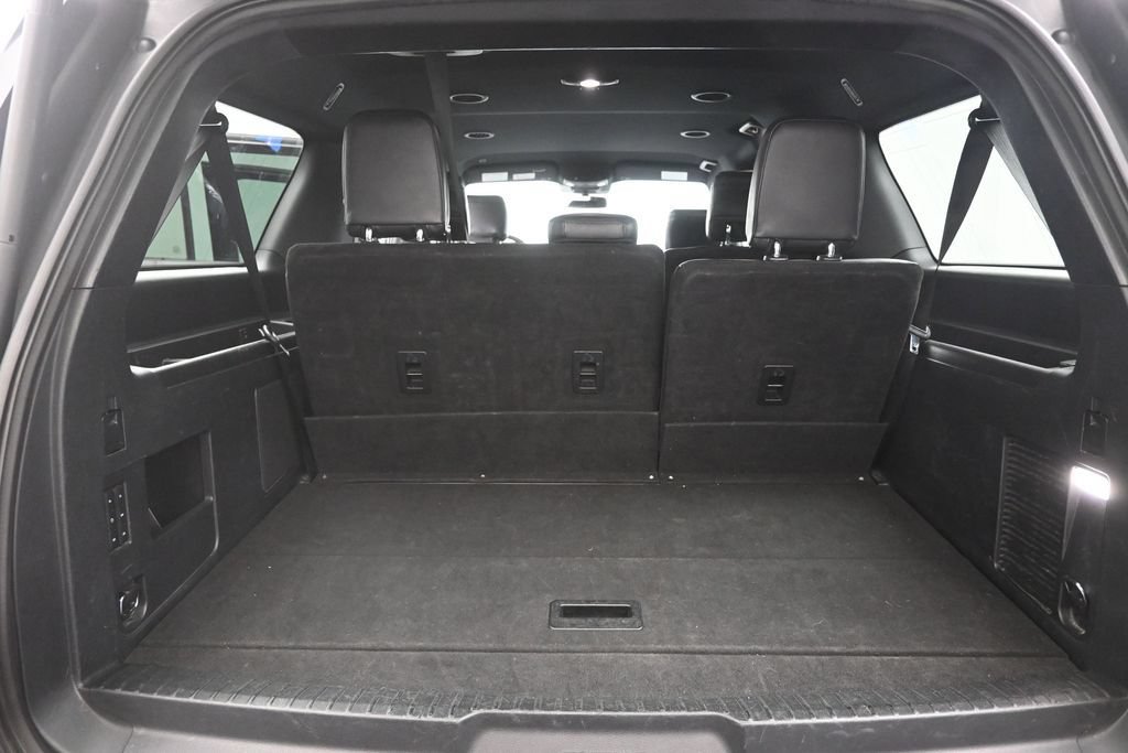 Used 2020 Ford Expedition Max Limited AWD/4WD image 2