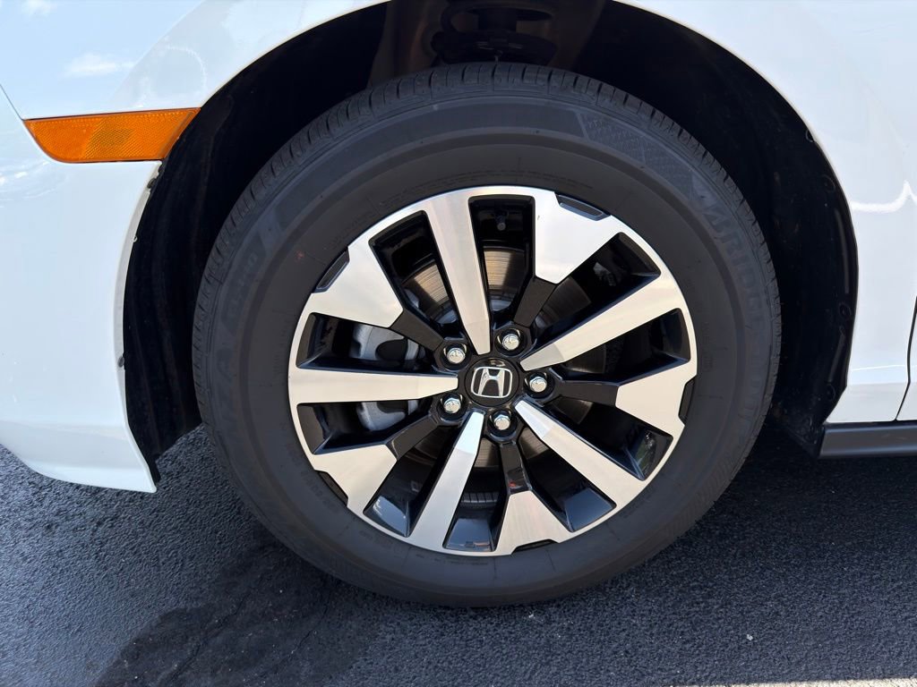 Certified 2026 Honda Odyssey EX-L image 9