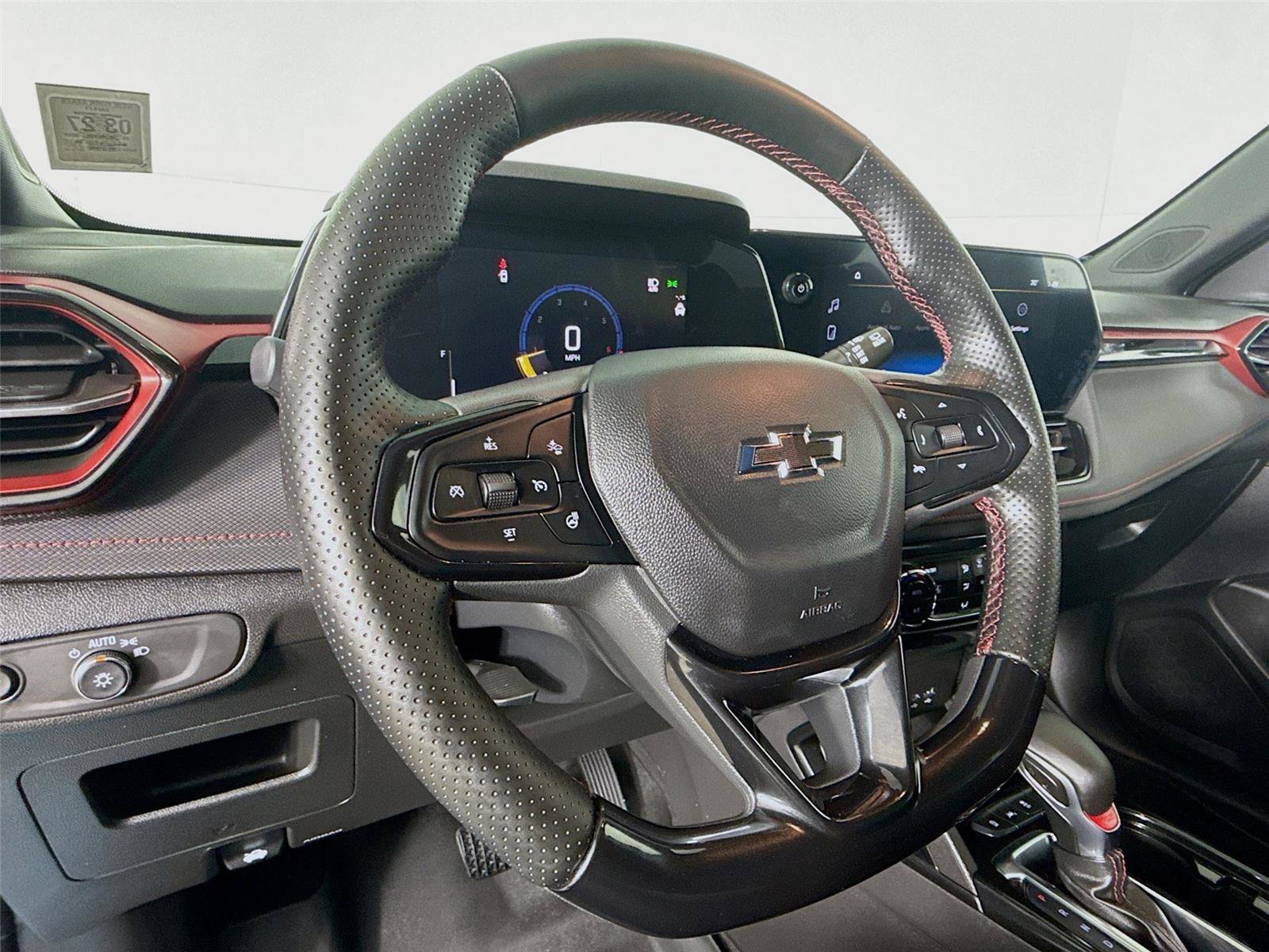 Used 2025 Chevrolet TrailBlazer RS w/ Convenience Package image 13