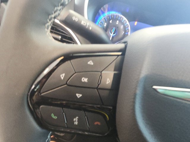 Used 2026 Chrysler Pacifica Select w/ S Appearance Package FWD image 23