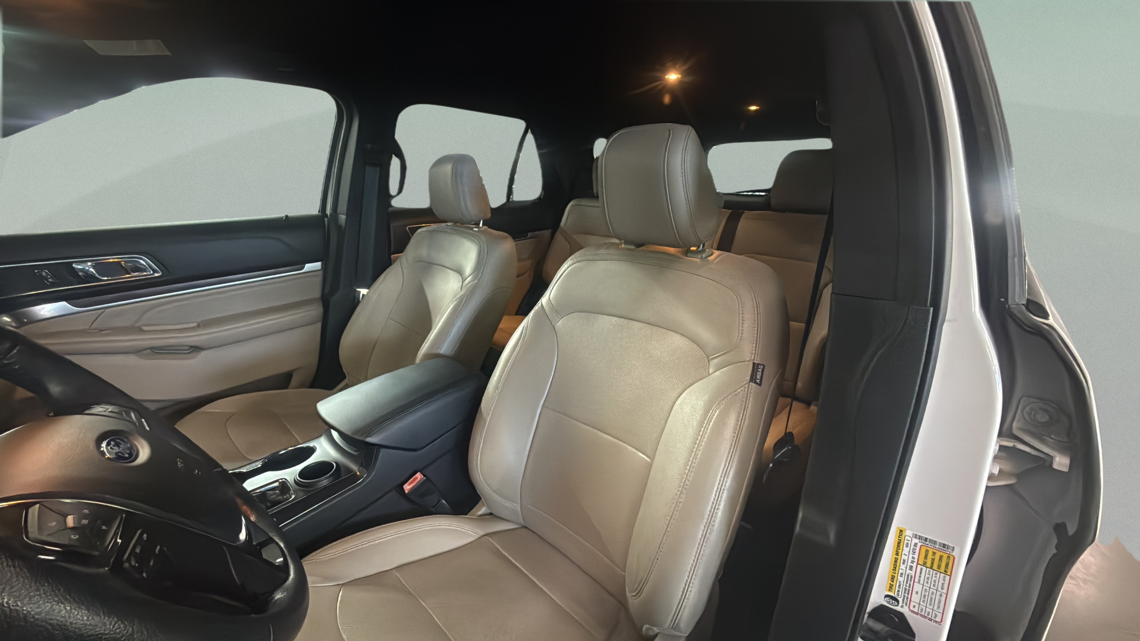 Used 2018 Ford Explorer Limited FWD image 9