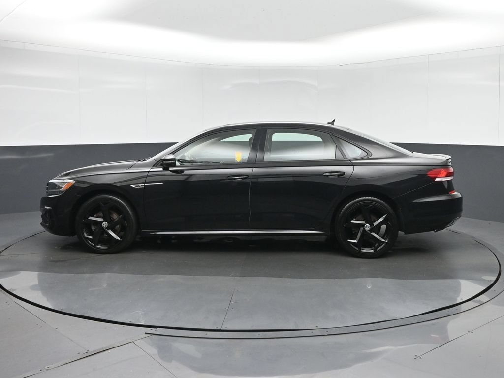 Used 2020 Volkswagen Passat 2.0T R-Line FWD image 4