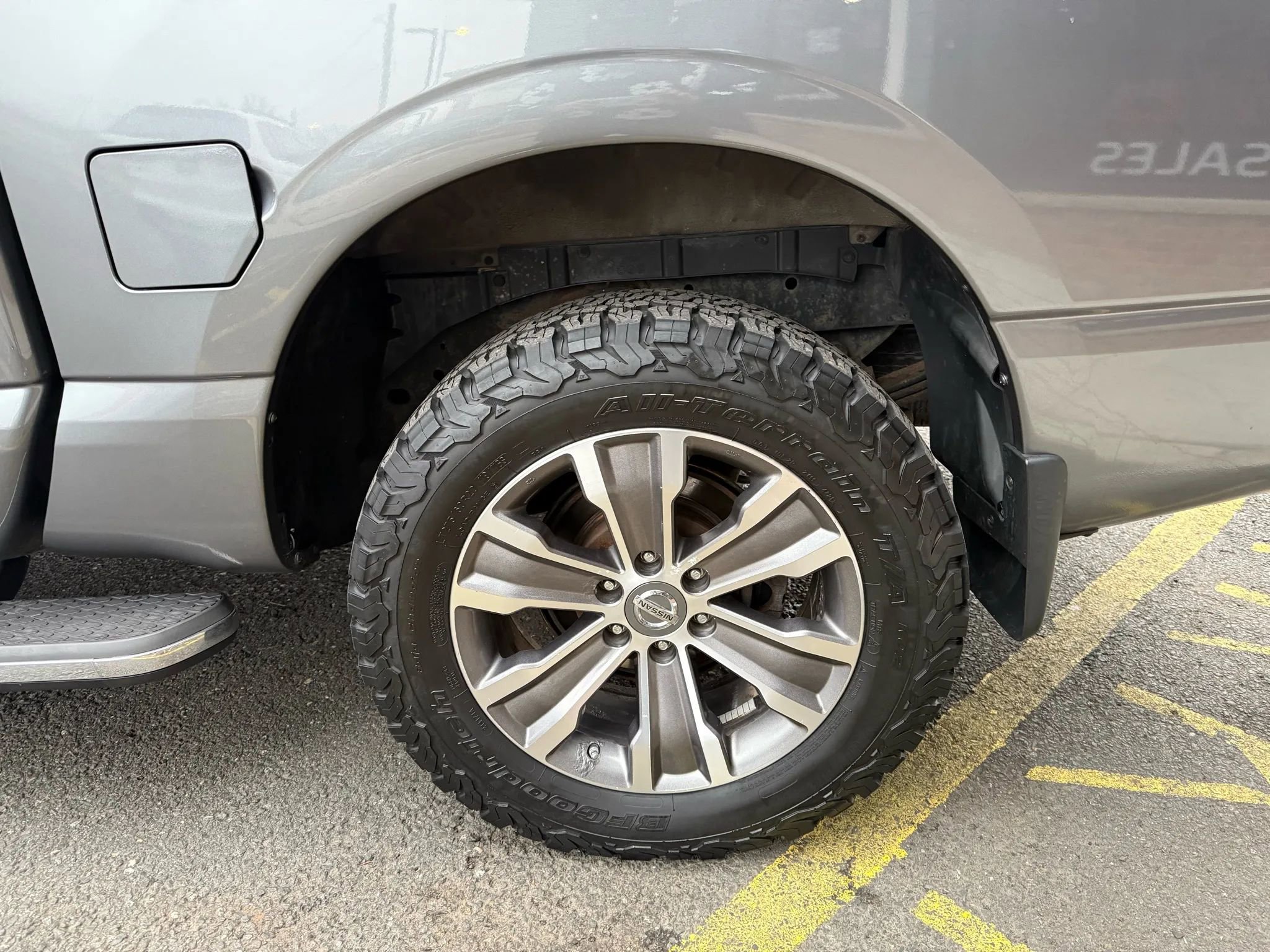 Used 2017 Nissan Titan SL image 37