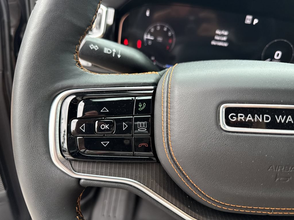 Used 2023 Jeep Grand Wagoneer Series III w/ Quick Order Packagew 28T AWD/4WD image 28
