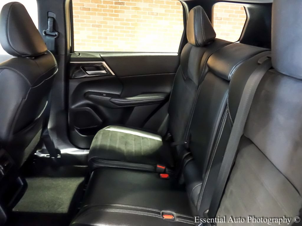Used 2024 Mitsubishi Outlander SE AWD/4WD image 15