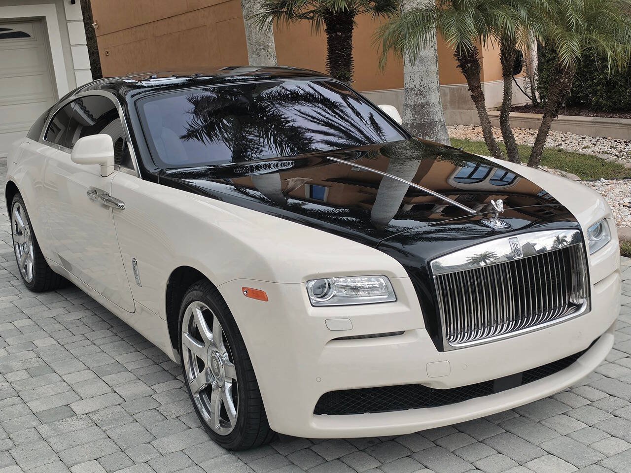Used 2014 Rolls-Royce Wraith RWD image 26