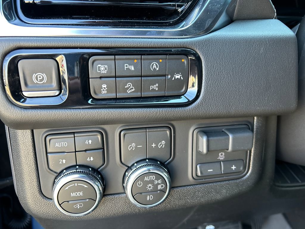New 2026 GMC Yukon Denali image 19
