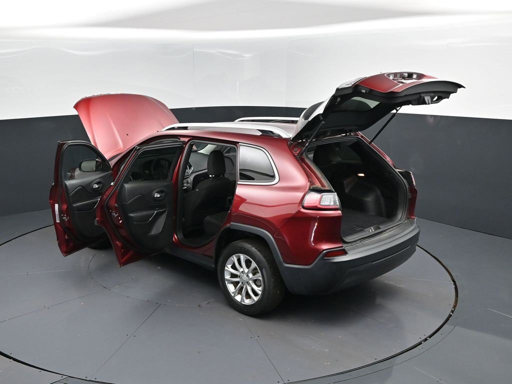 Used 2019 Jeep Cherokee Latitude w/ Popular Appearance Group image 2