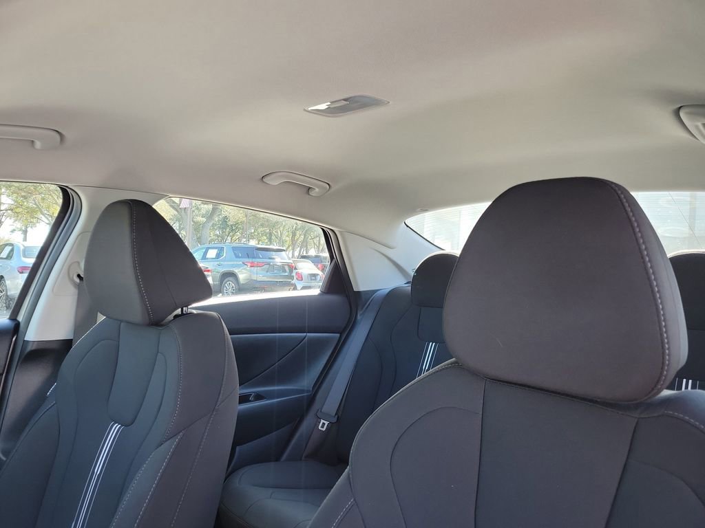 Certified 2023 Hyundai Elantra SEL image 20