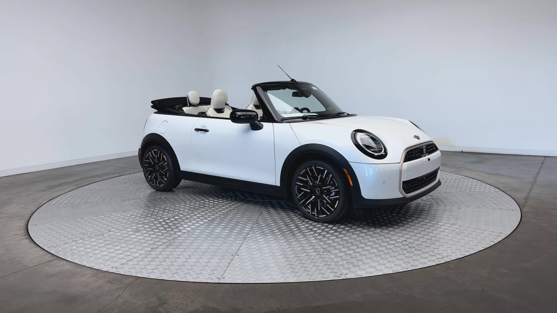 New 2026 MINI Cooper S FWD image 2