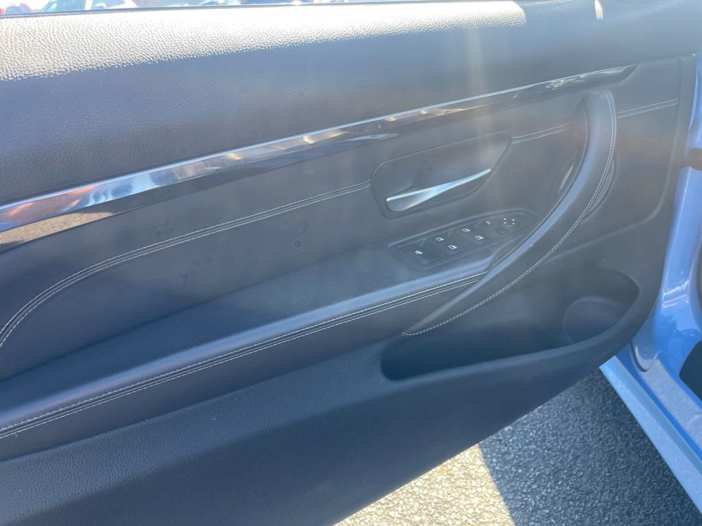 Used 2016 BMW M4 Base image 10