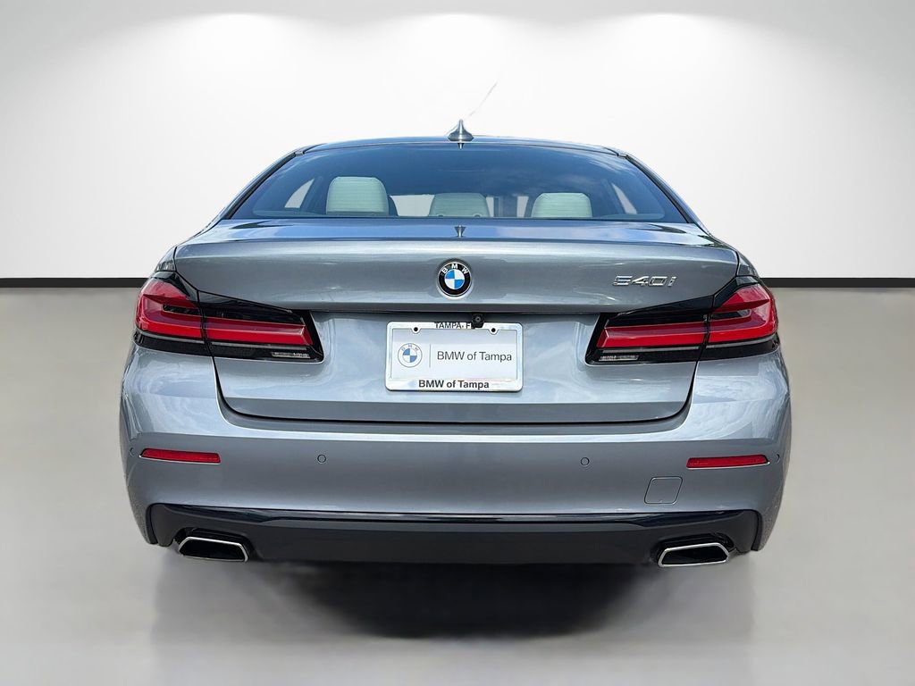 Used 2021 BMW 540i w/ Premium Package RWD image 4