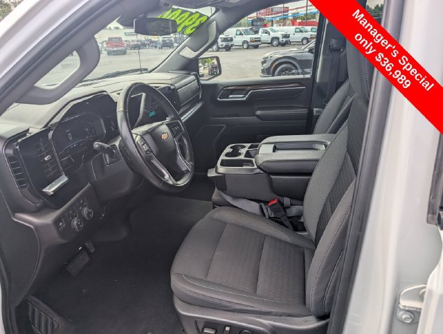 Used 2025 Chevrolet Silverado 1500 LT AWD/4WD image 13