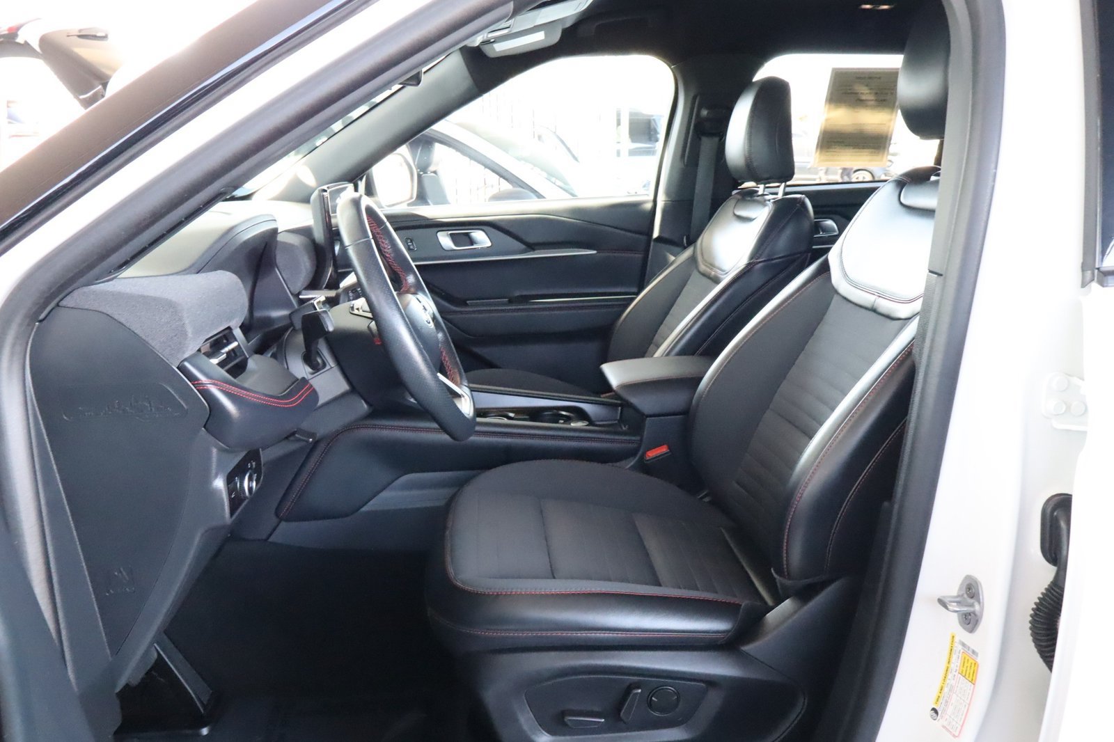 Used 2025 Ford Explorer ST-Line AWD/4WD image 20