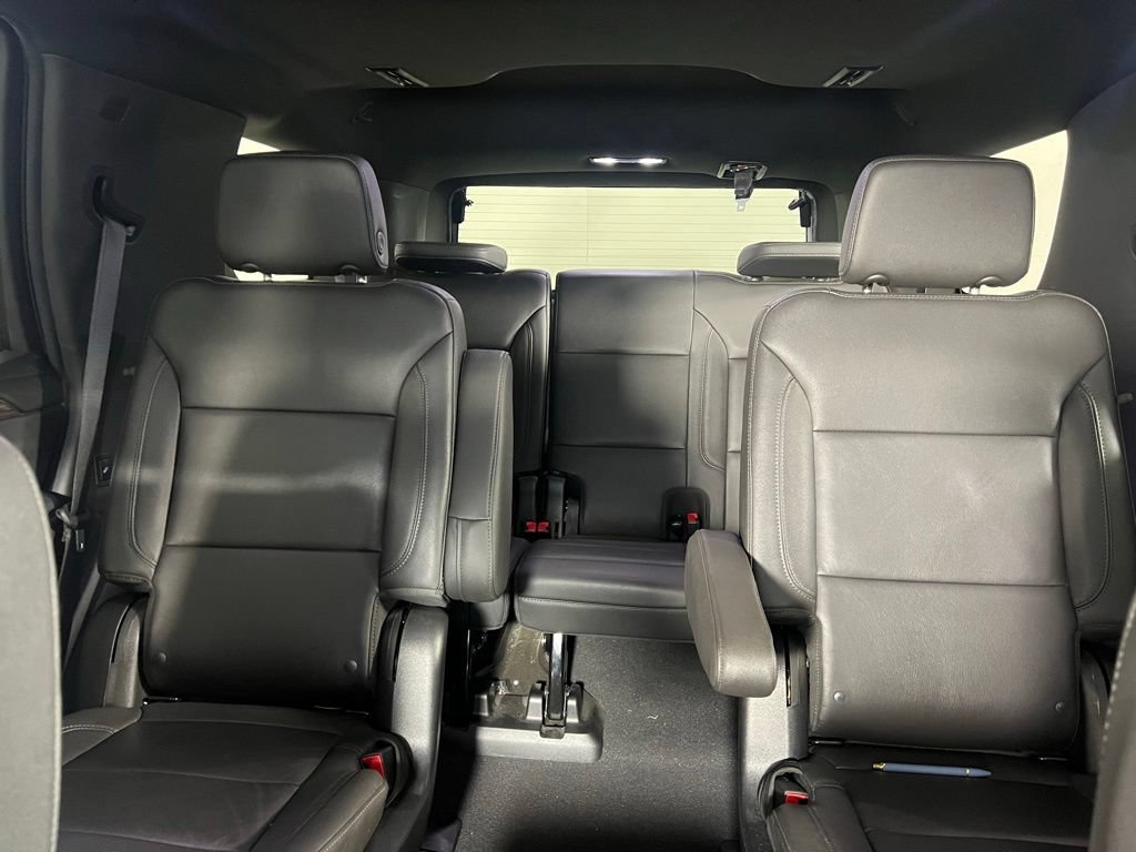 Used 2022 Chevrolet Tahoe Z71 w/ Luxury Package AWD/4WD image 14