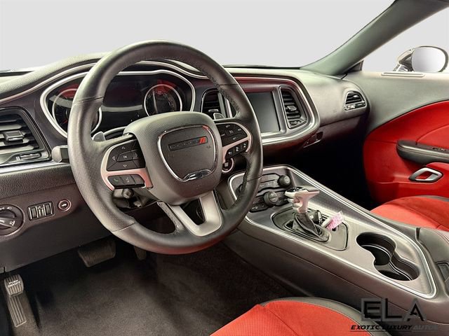 Used 2016 Dodge Challenger R/T Scat Pack RWD image 12
