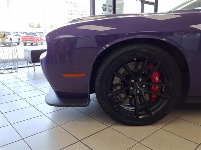 Used 2023 Dodge Challenger SRT Hellcat w/ Driver Convenience Group image 5