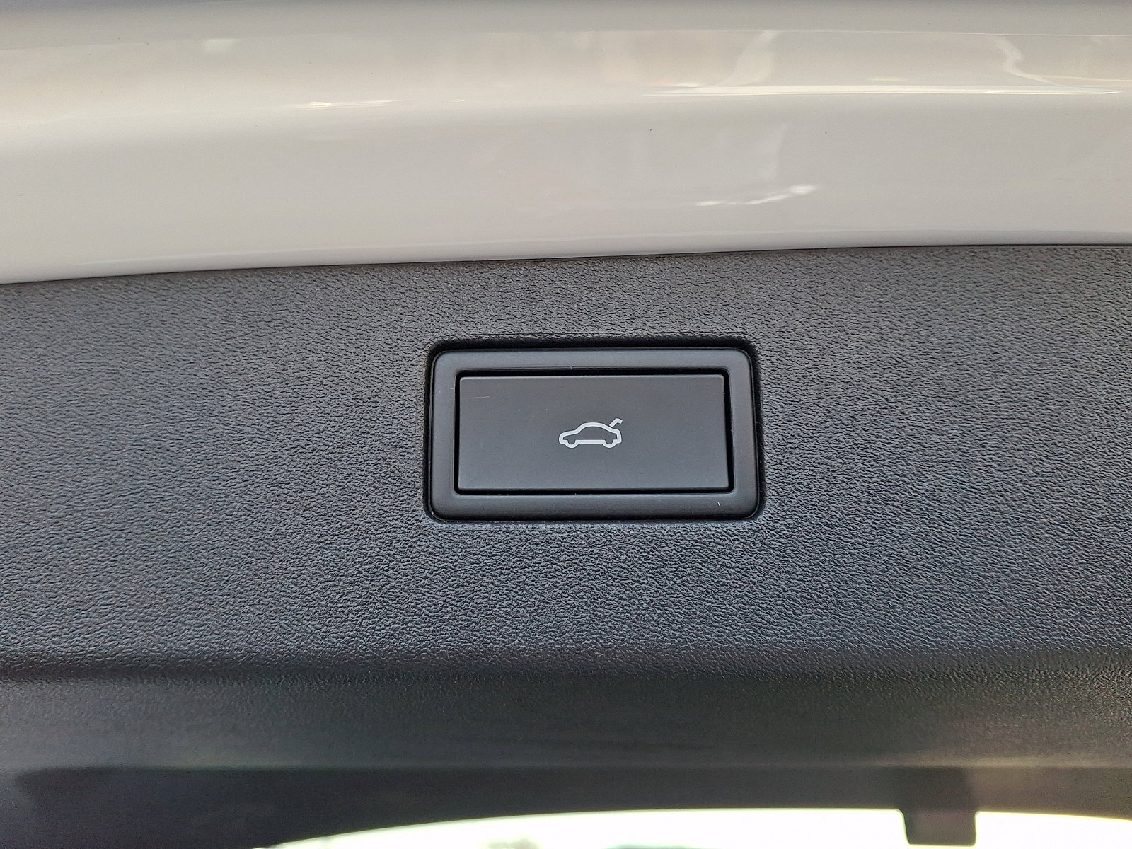 Certified 2025 Volkswagen Tiguan SE image 29