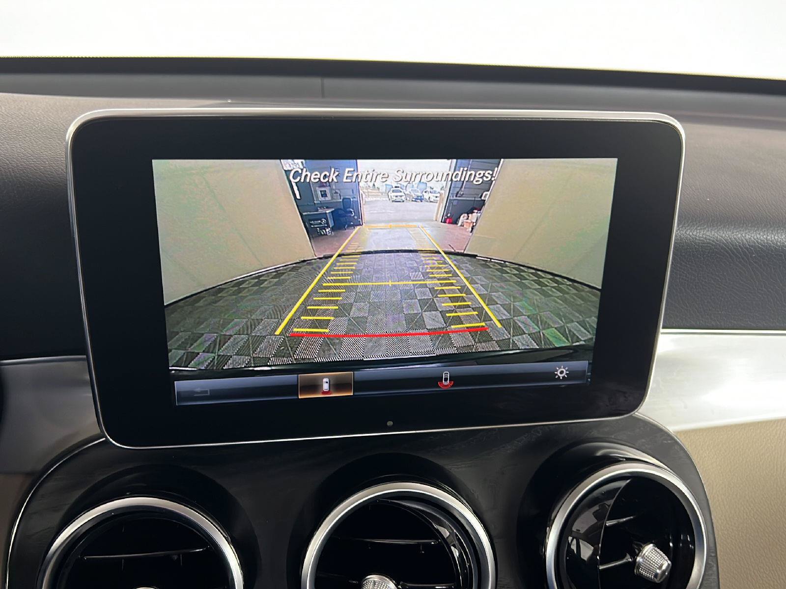 Used 2019 Mercedes-Benz GLC 300 4MATIC image 10