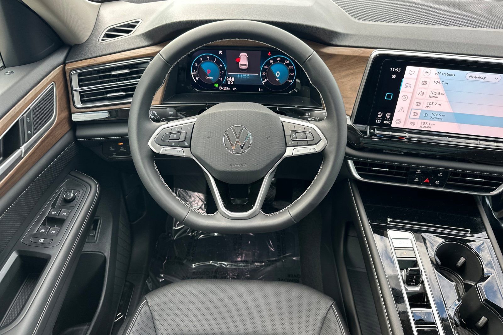 New 2026 Volkswagen Atlas SE image 13