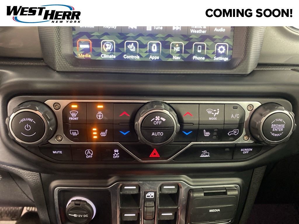 Used 2022 Jeep Wrangler Unlimited Sahara w/ Cold Weather Group image 5