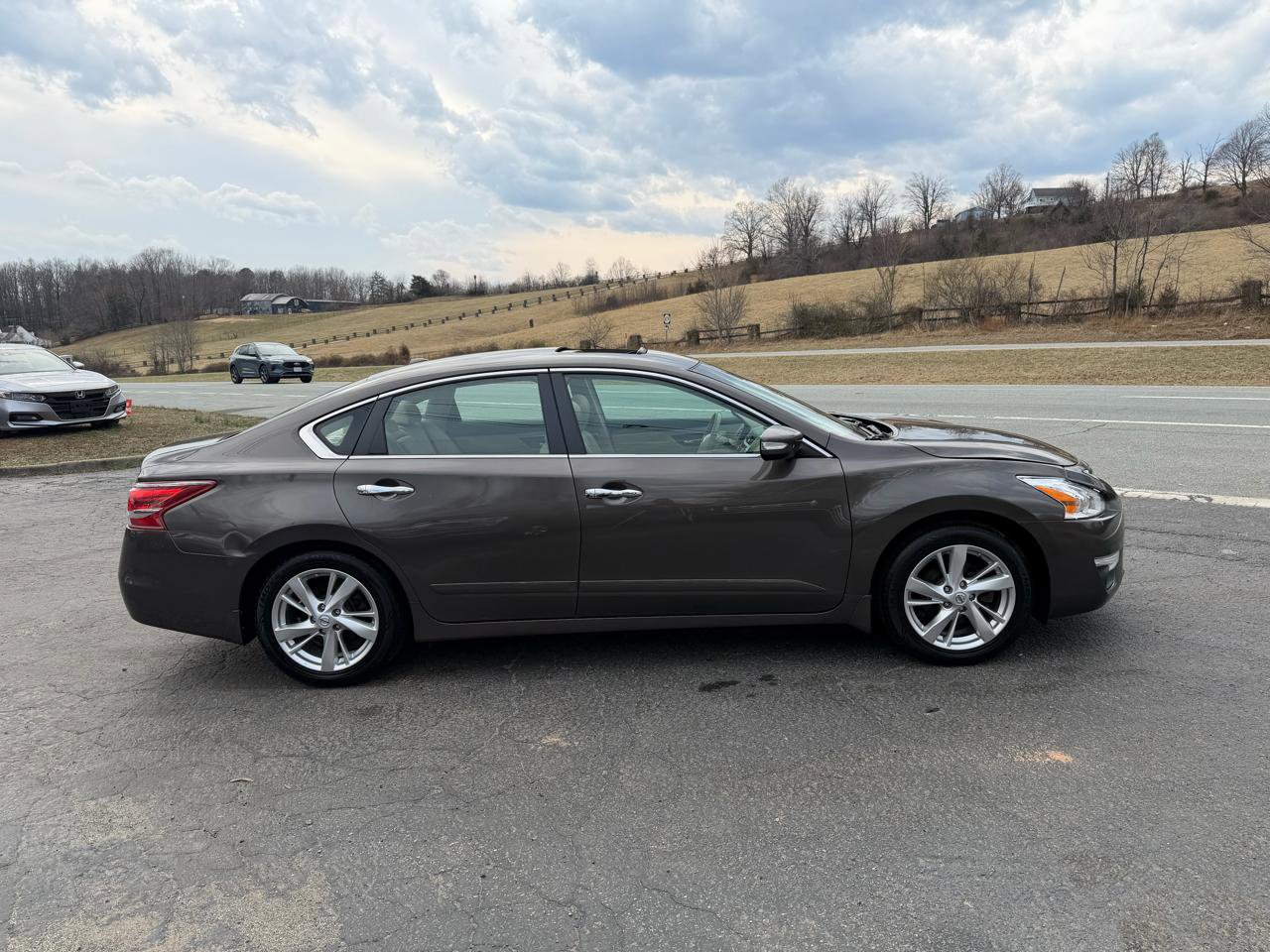 Used 2013 Nissan Altima 2.5 SL w/ Technology Pkg FWD image 8