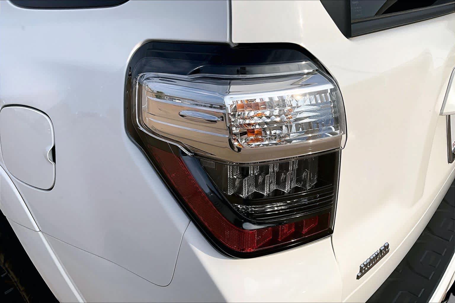 Used 2023 Toyota 4Runner SR5 Premium w/ Moonroof Package AWD/4WD image 29