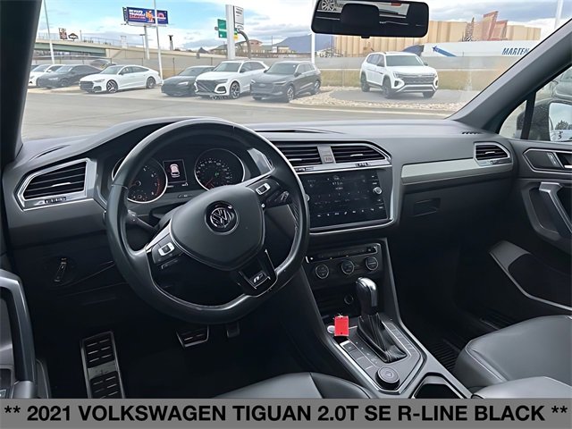 Used 2021 Volkswagen Tiguan SE R-Line w/ 3rd Row Seat Package image 19