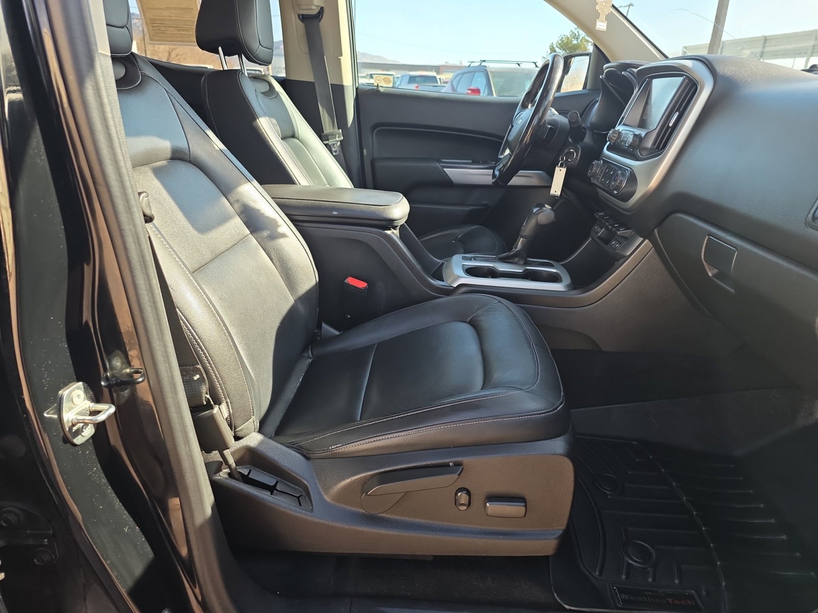 Used 2017 Chevrolet Colorado LT image 29