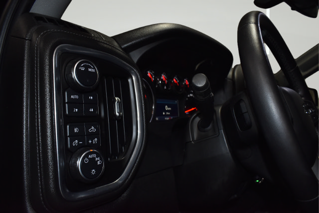 Used 2020 Chevrolet Silverado 1500 LT Trail Boss AWD/4WD image 14